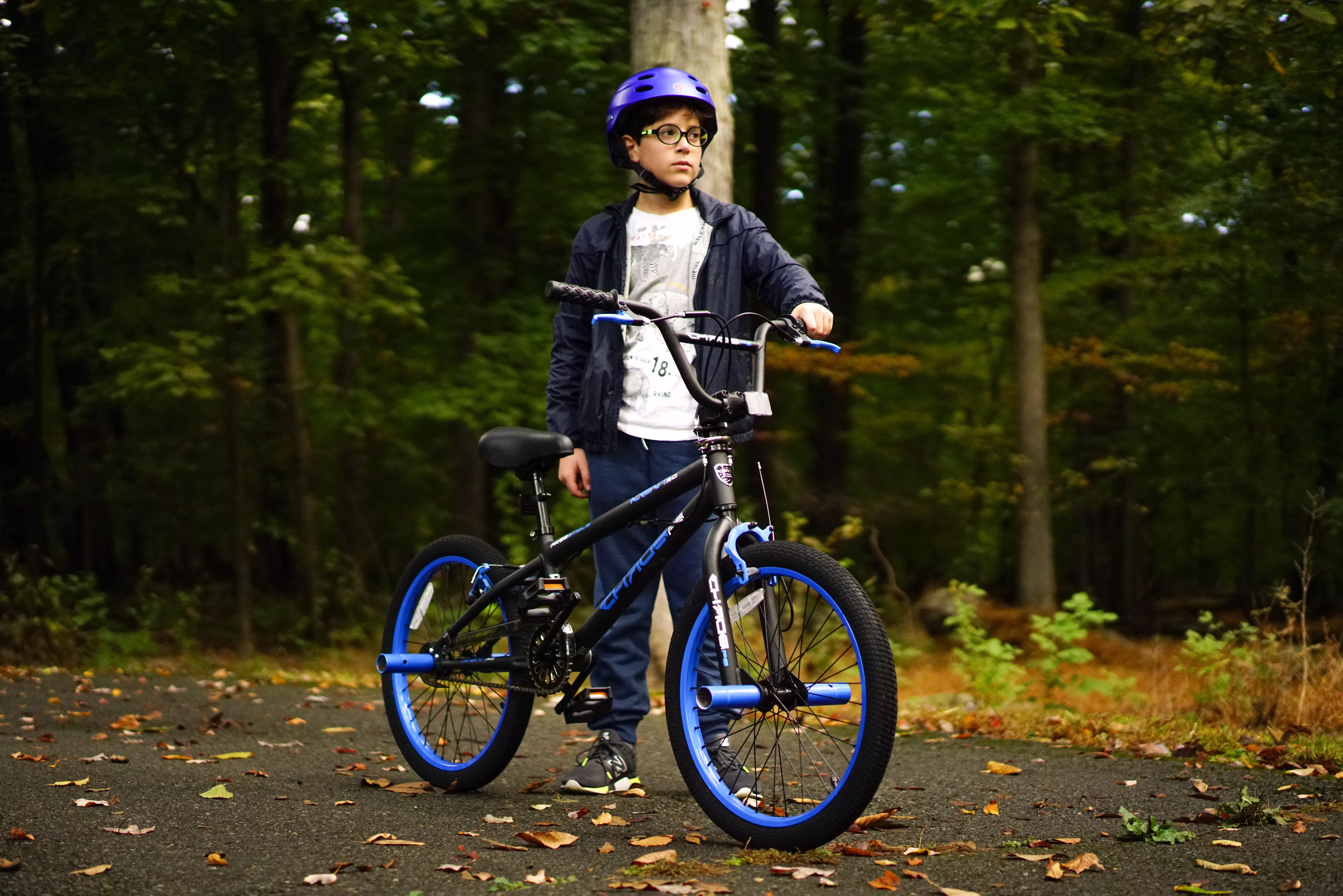 20" Kent Bicycle Chaos Boy's Child Bicycle, Matte Black and Blue - Image 4