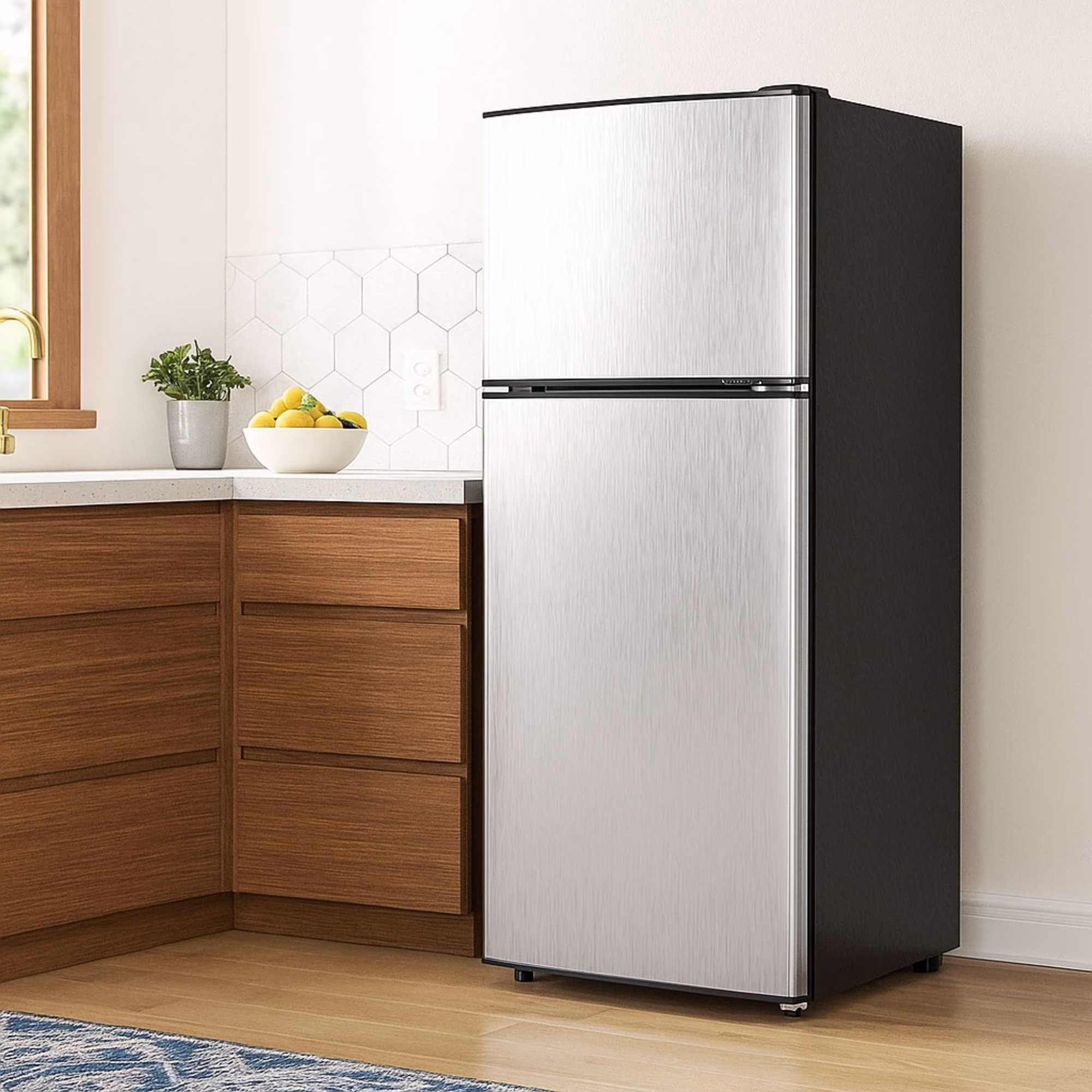 3.5 Cu.Ft Mini Fridge Freezer, 2 Door Compact Refrigerator, 7 Level Adjustable Adjustable Shelf, Thermostat Freezer Fridge for Living Room, Kitchen and Apartment, Silvery