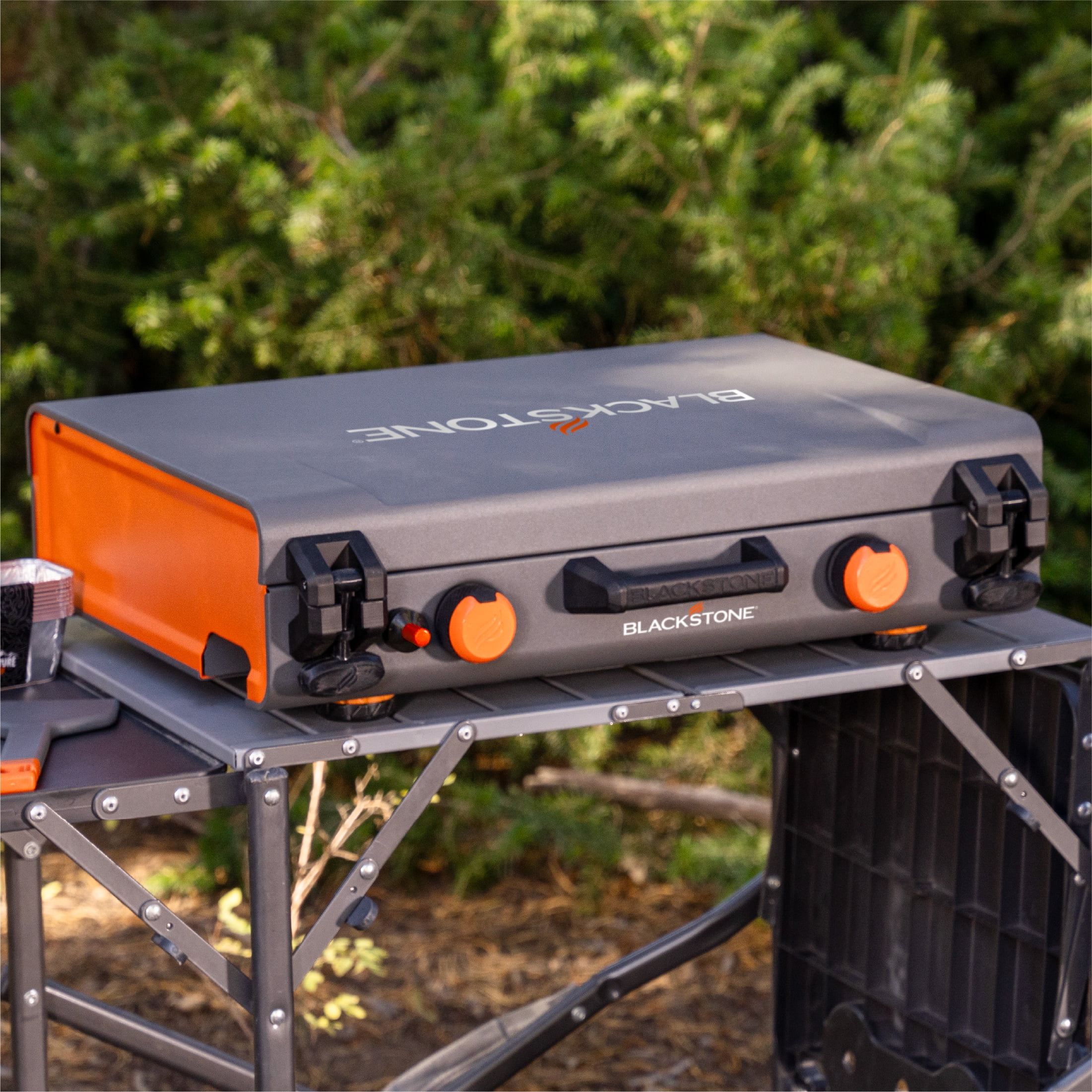 Blackstone Adventure Ready 20"x14" 2-Burner Propane Camping Griddle with Latching Hood and Handle - Image 3
