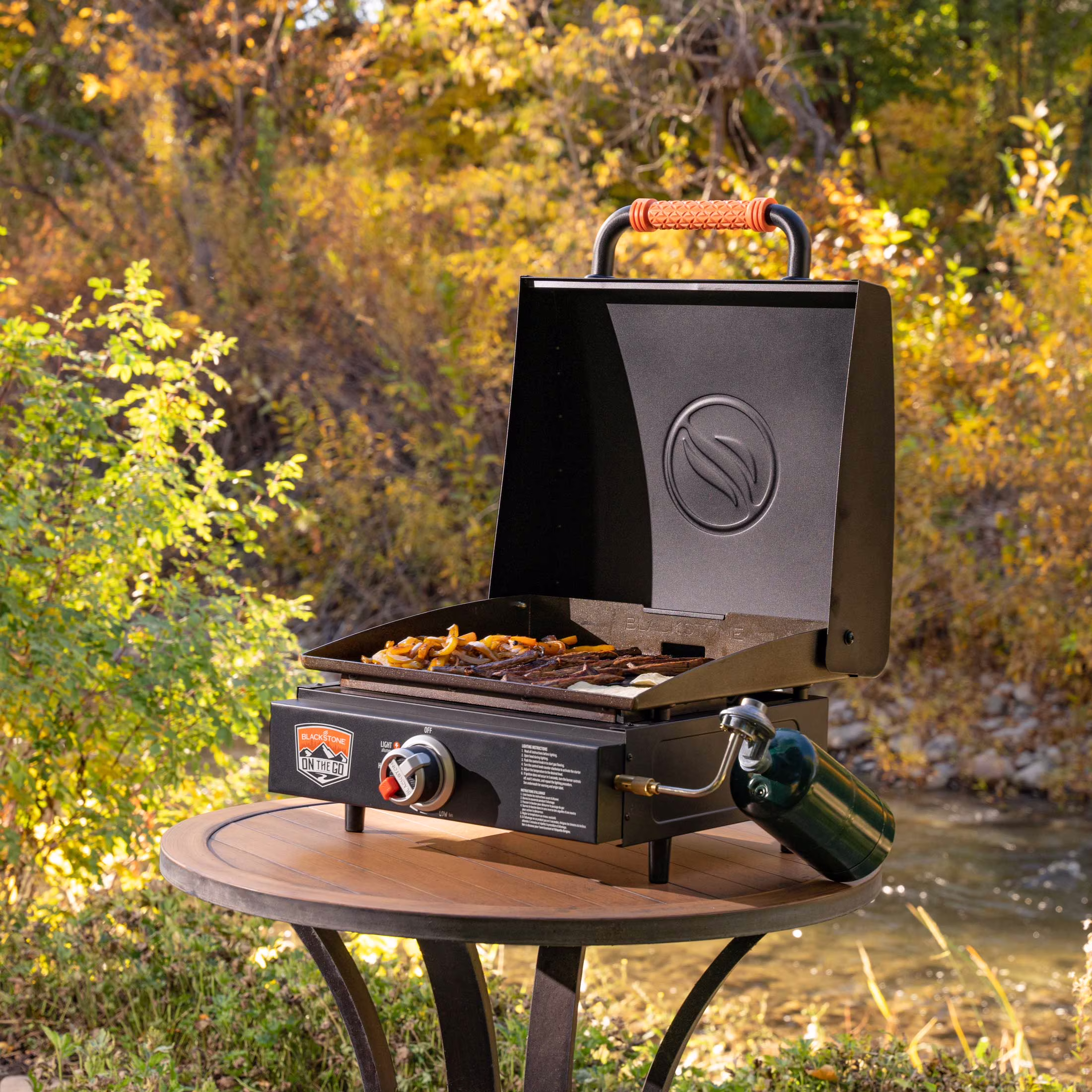 Blackstone On The Go 17" Tabletop Griddle with Hood - Image 4