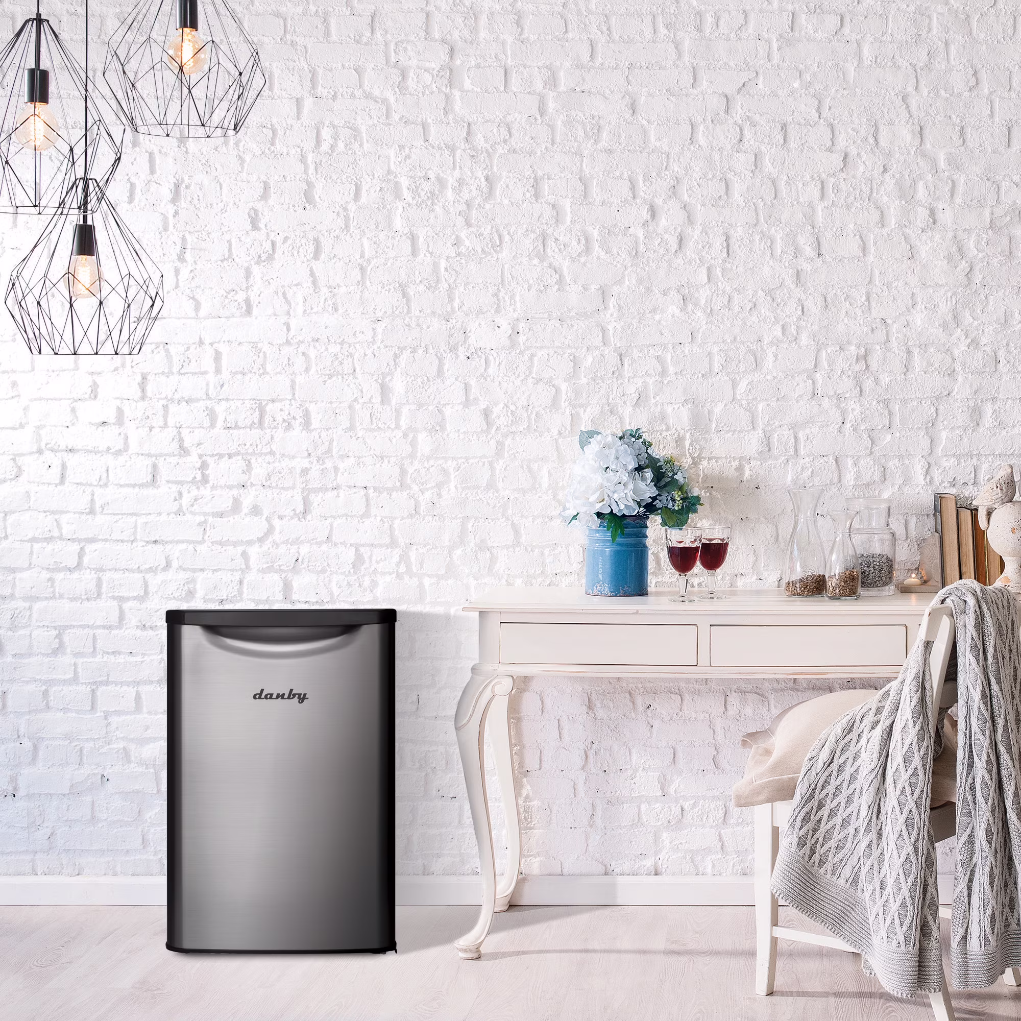 Danby 2.6 cu. ft. Compact Fridge in Stainless Steel (DAR026A2BSLDB) - Image 2