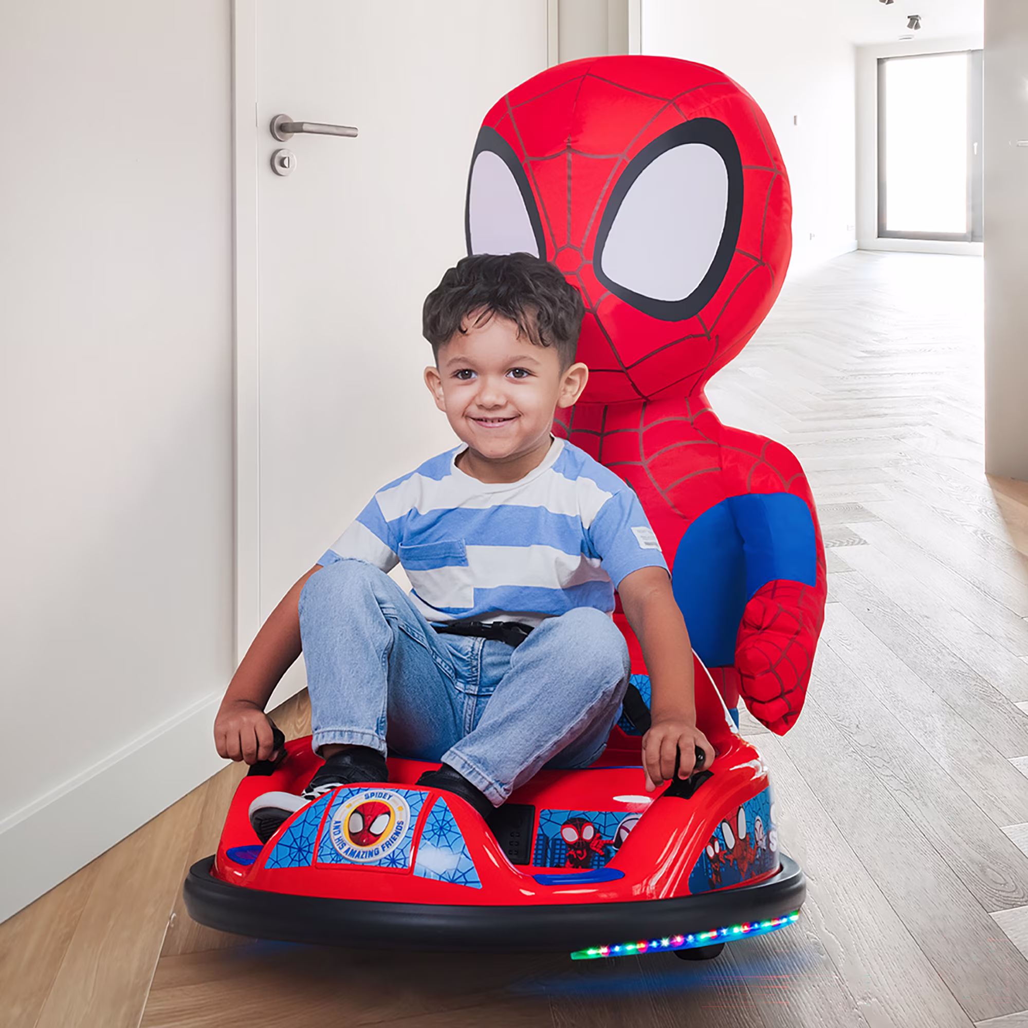 Marvel Spider-Man Spidey ImaginAir 6V Powered Ride-On Bumper Car with Inflatable Character - Image 3