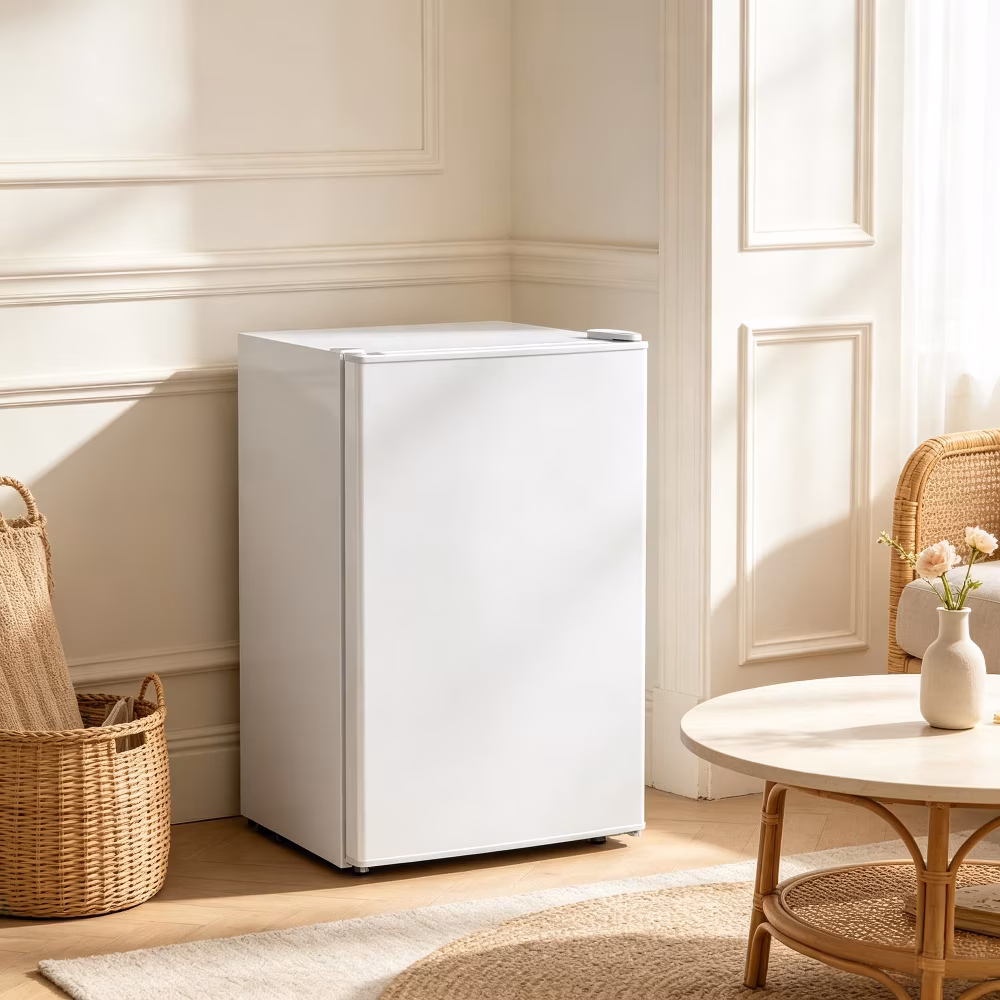 Modern Mini Cooler Compact Mini Fridge Space-Saving Single-Door Refrigerator with Freezer, 2.5 Cu.Ft, White - Image 3