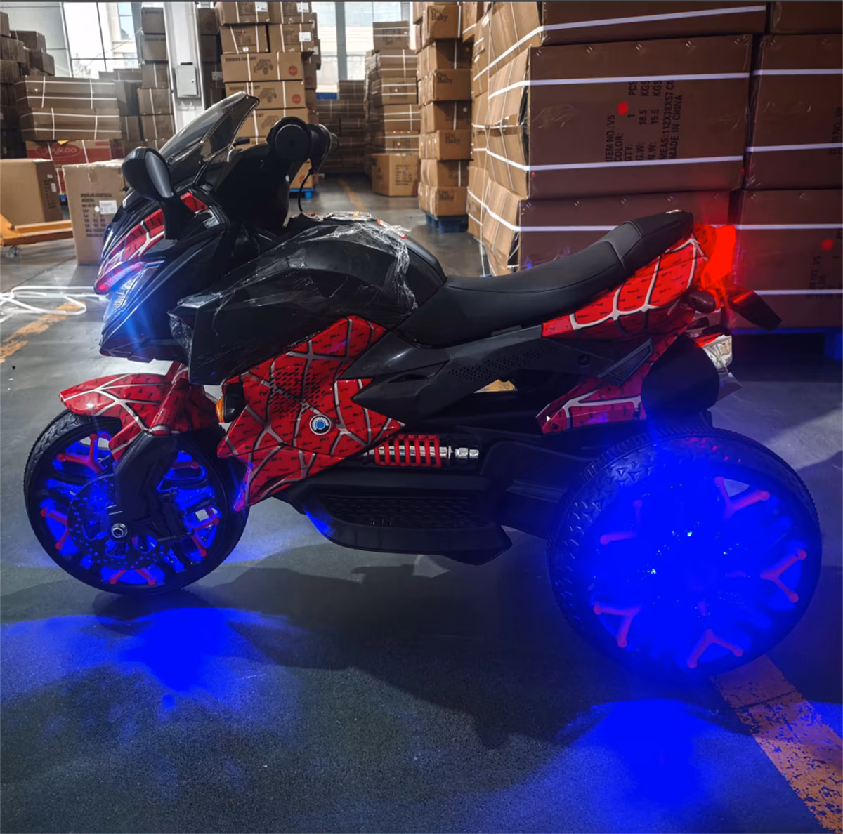 Spider 12V Kids Ride On Motorcycle for 3-6 Years Old, Manual Throttle,Light-Up Wheels,Music,PU Seat - Image 2